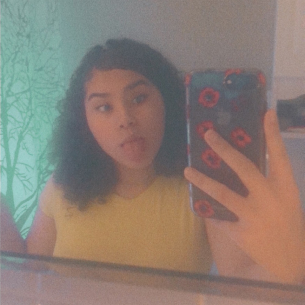 Meet your Posher, Emily